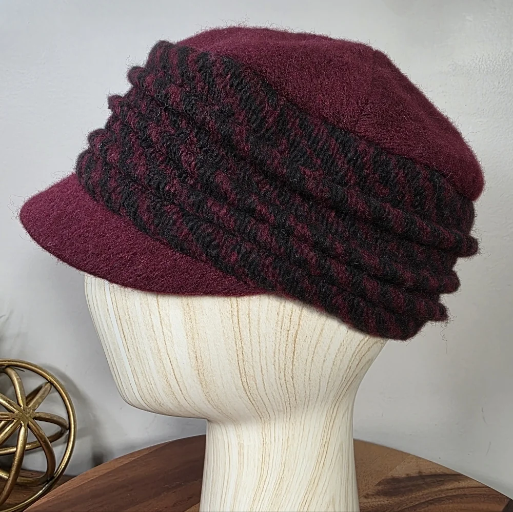 Cappellificio Guliana Italian Wool Blend Burgundy Floral Newsboy Cap